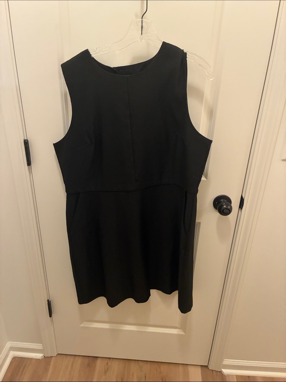GAP Sleeveless Black Shift Dress